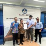 Penyerahan Surat Keputusan Menteri Pendidikan, kebudayaan, Riset dan Teknologi Republik Indonesia Tentang Izin Pembukaan Program Studi Pariwisata (S1) pada Universitas Budi Luhur